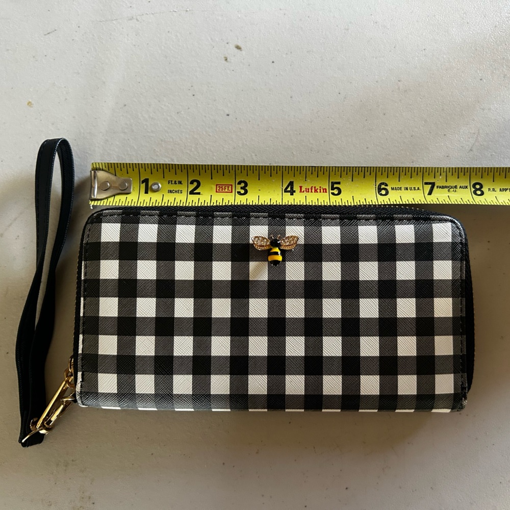 NWOT CLAIRE’S Bumblebee Black & White Checker Zipper Closure Wallet Wristlet OS